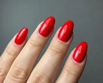 Gainage des ongles naturels chez Qualy's Institut Angers et Le Mans

